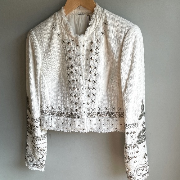 NWT Elie Tahari White Doris Embellished Jacket Suit
Size: S - Picture 8 of 16